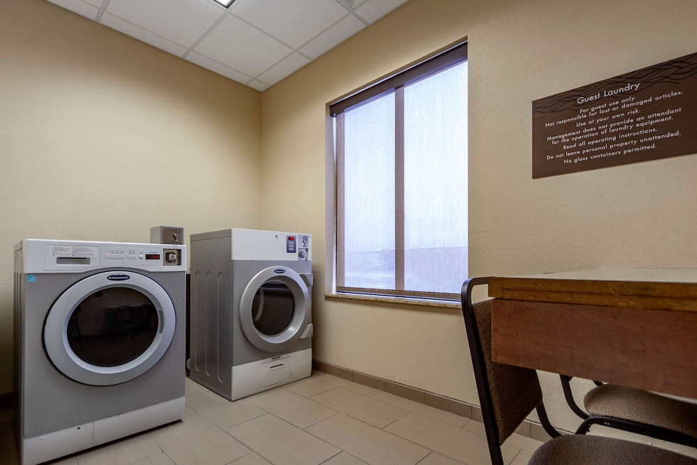 Comfort Inn & Suites Sidney I-80 24/49