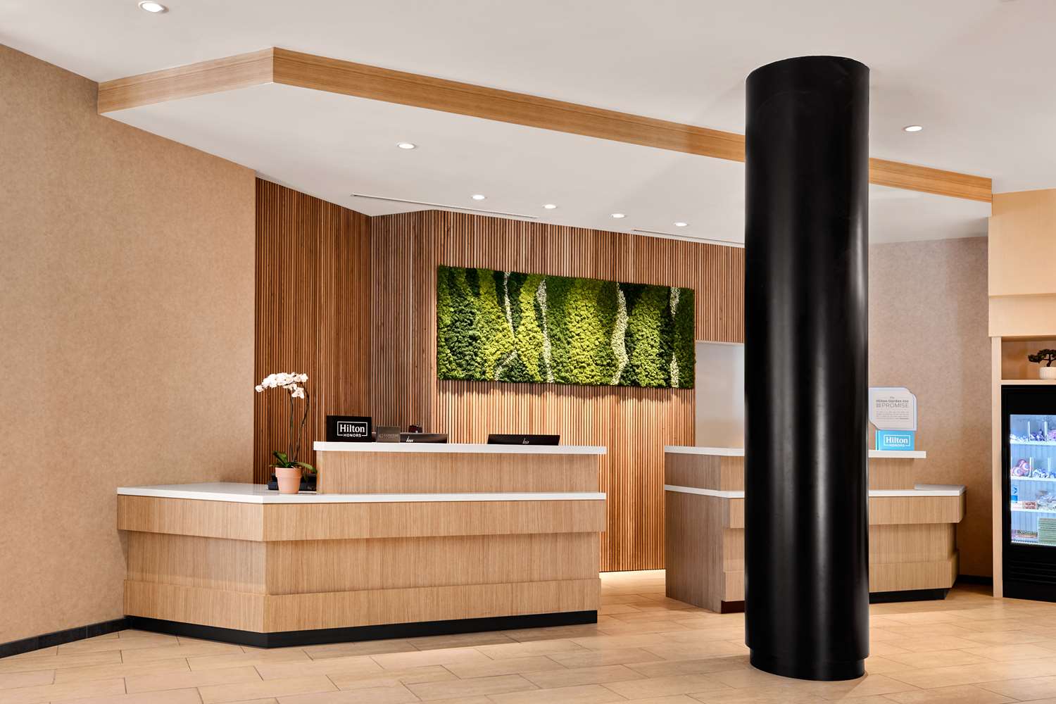Hilton Garden Inn LAX Los Angeles Airport 22/60