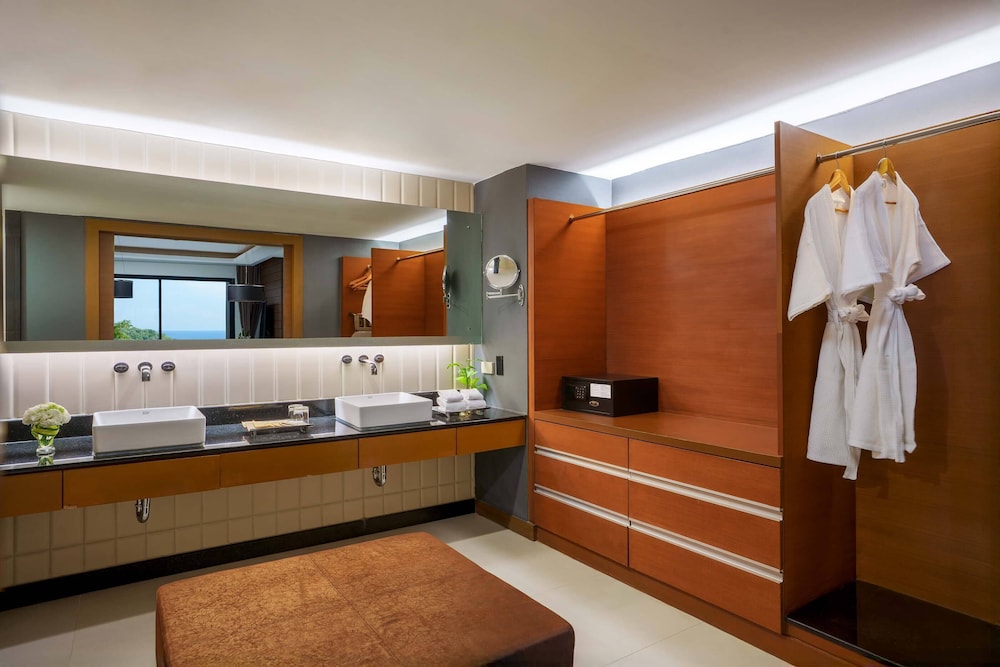 Novotel Phuket Kata Avista Resort And Spa 92/92