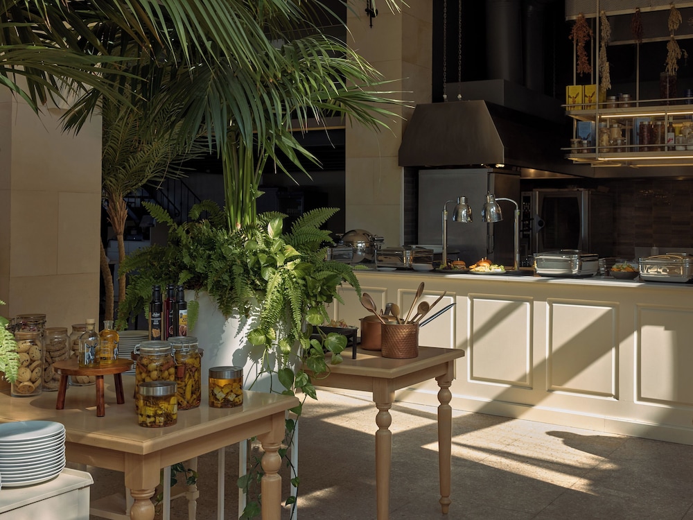 Grecotel Plaza Beach House 11/48