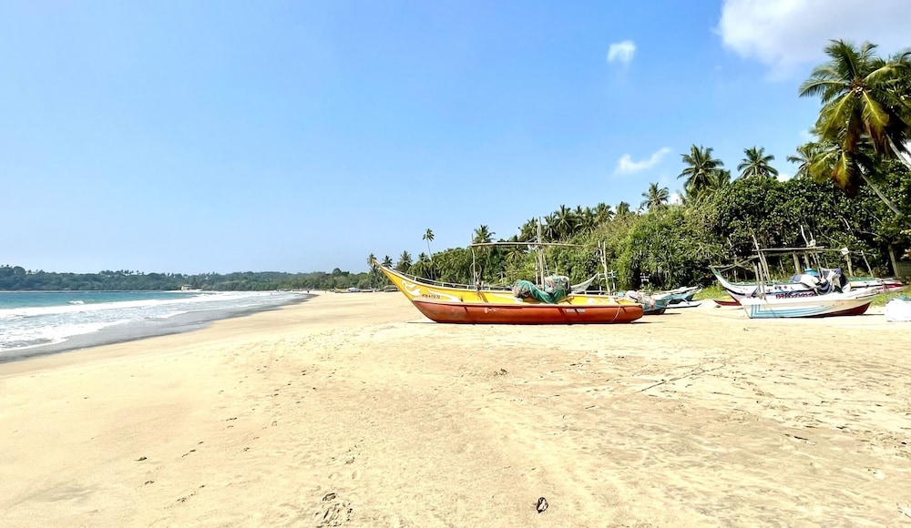 Isana Beach House 37/50