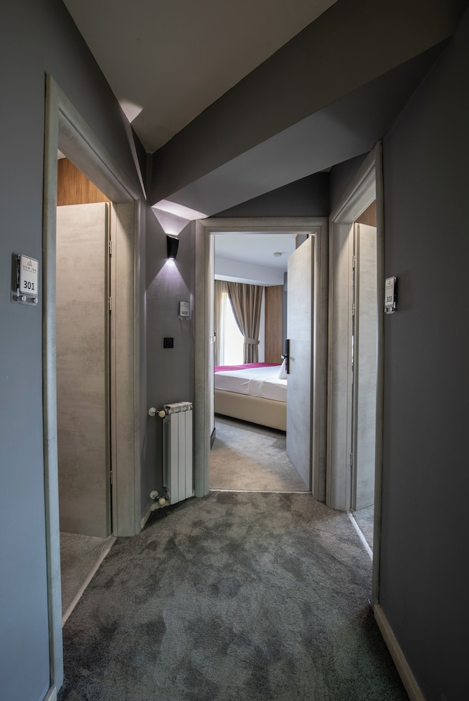 VIEW INN BOUTIQUE HOTEL 40/50
