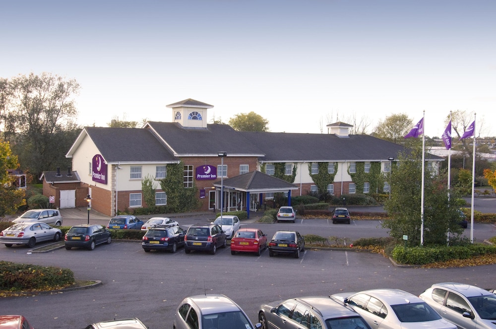 Premier Inn Rugby North (Newbold) 32/37