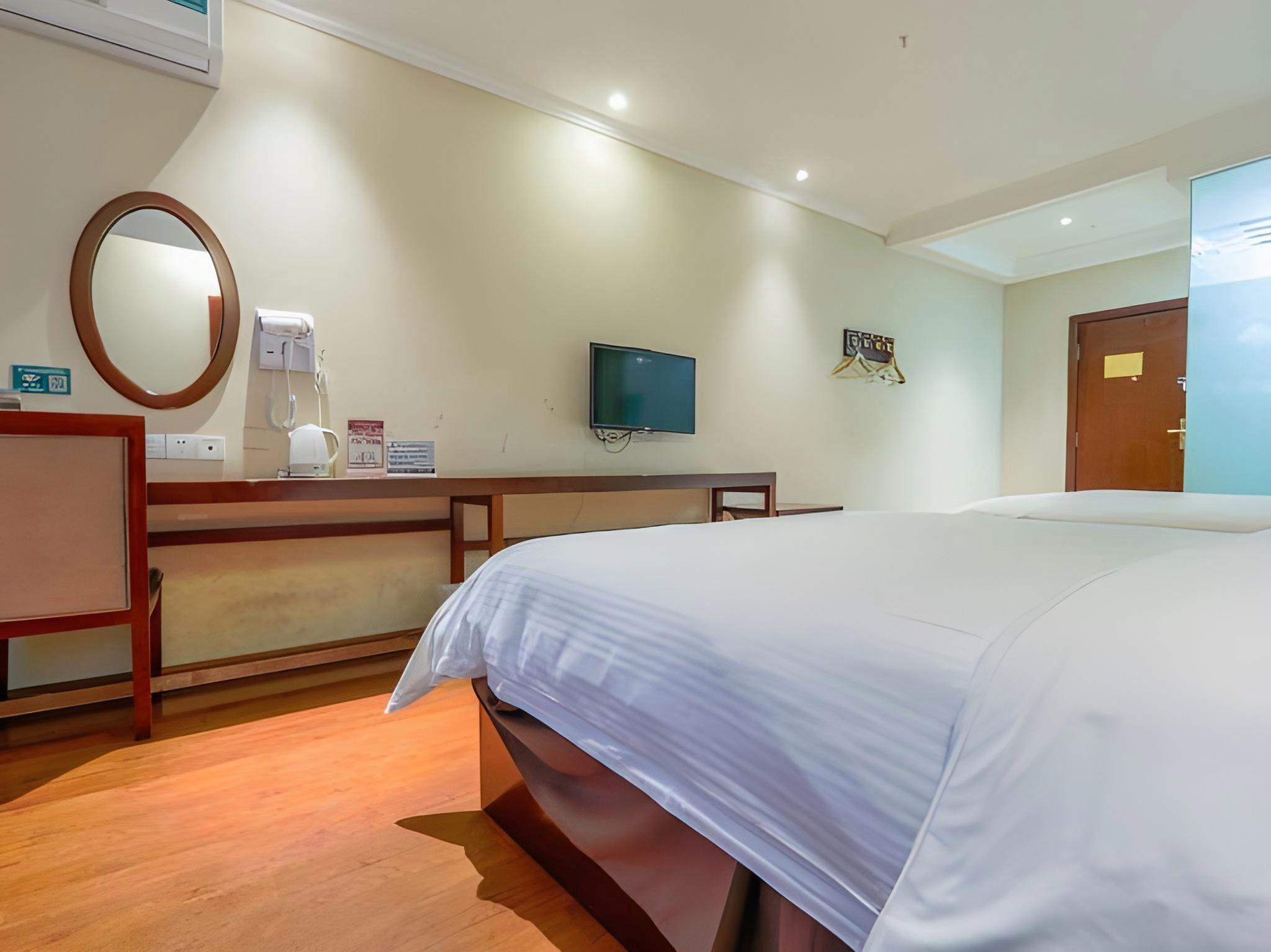 BUSINESS, TWIN BEDS