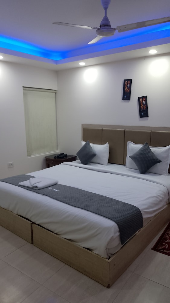 Airport Hotel Mahal 19/50