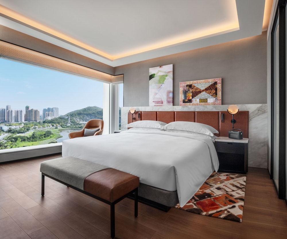 ANDAZ, SUITE