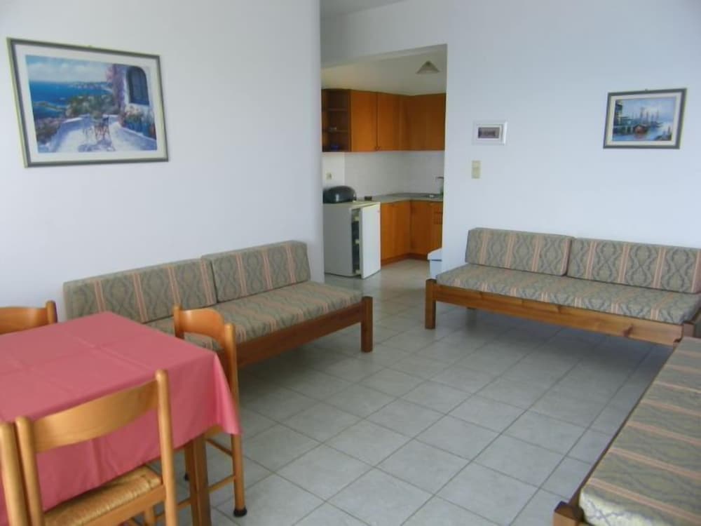Cypriana Apartments 7/30