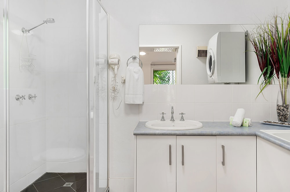 Outrigger Apartments Port Douglas 49/50