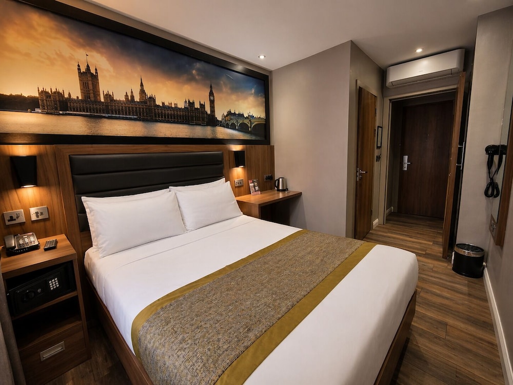 London Court Hotel 24/61