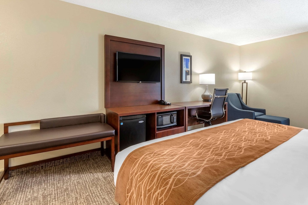 Comfort Inn Charlotte Airport Uptown 12/40
