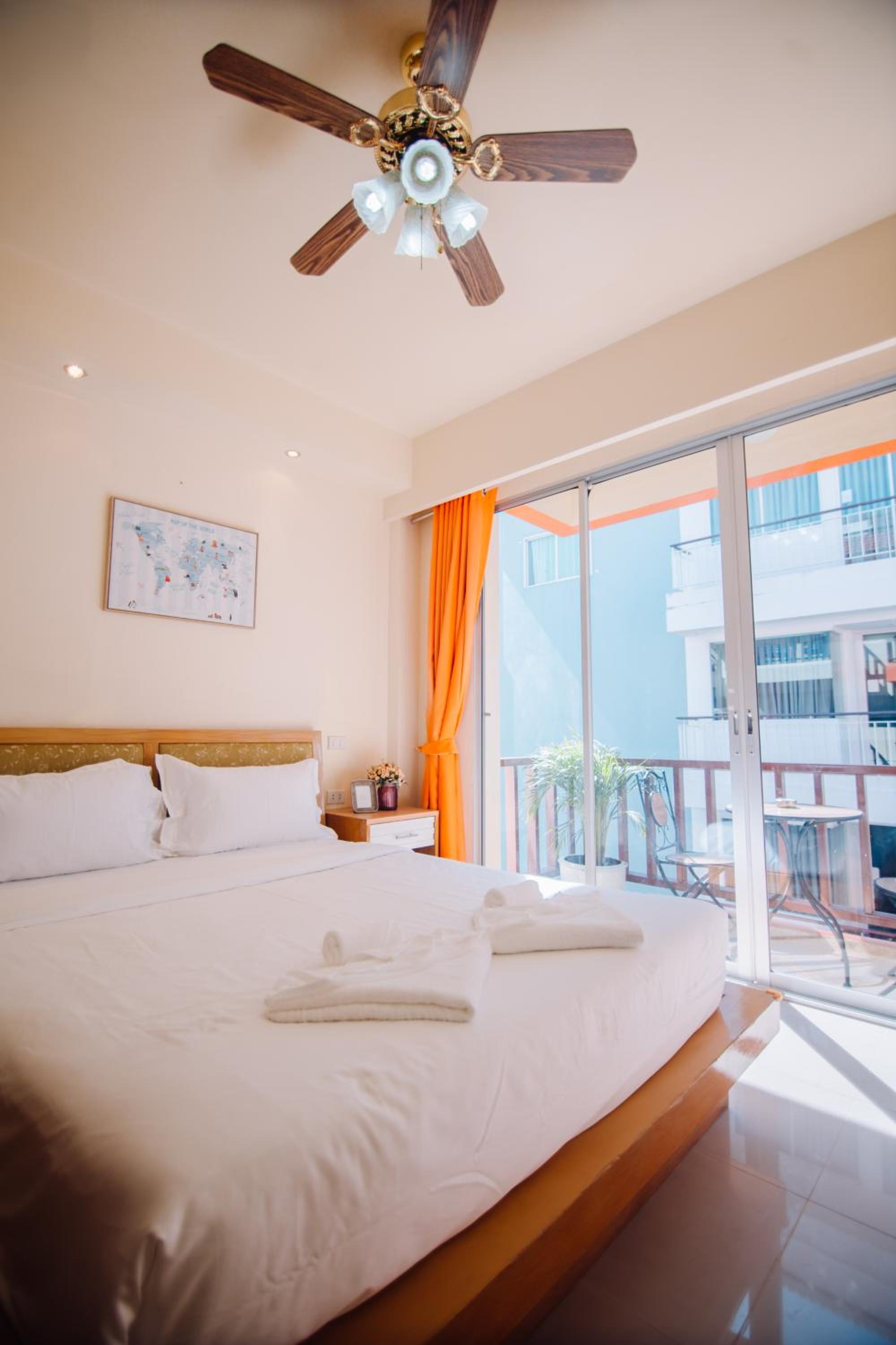Patong Beach Side Hotel 13/50