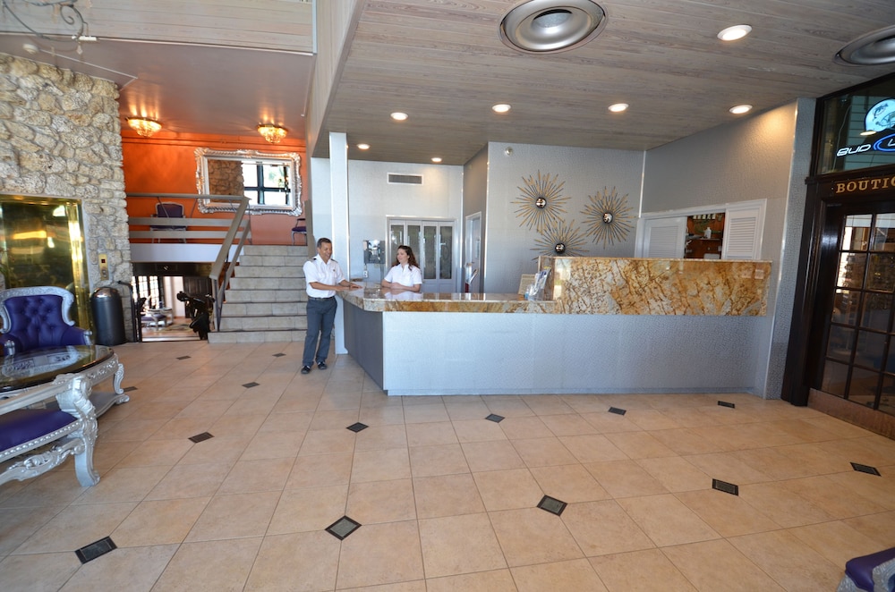 Sea Club Resort 8/45