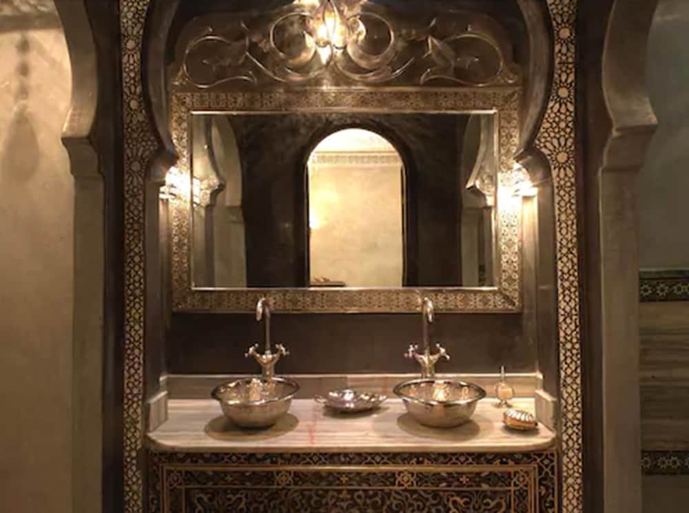 MUMTAZ MAHAL 36/37