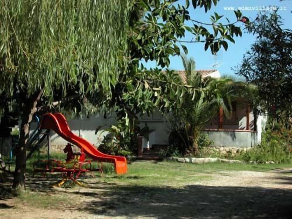 Hotel Village Eden 42/71