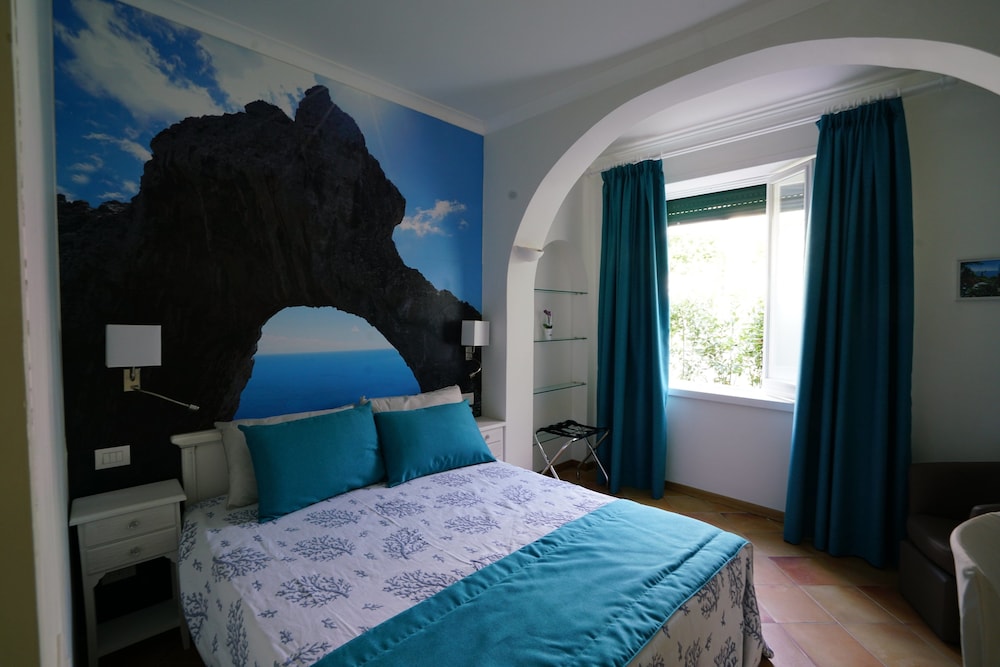 1 BEDROOM, BASIC, MOUNTAIN VIEW