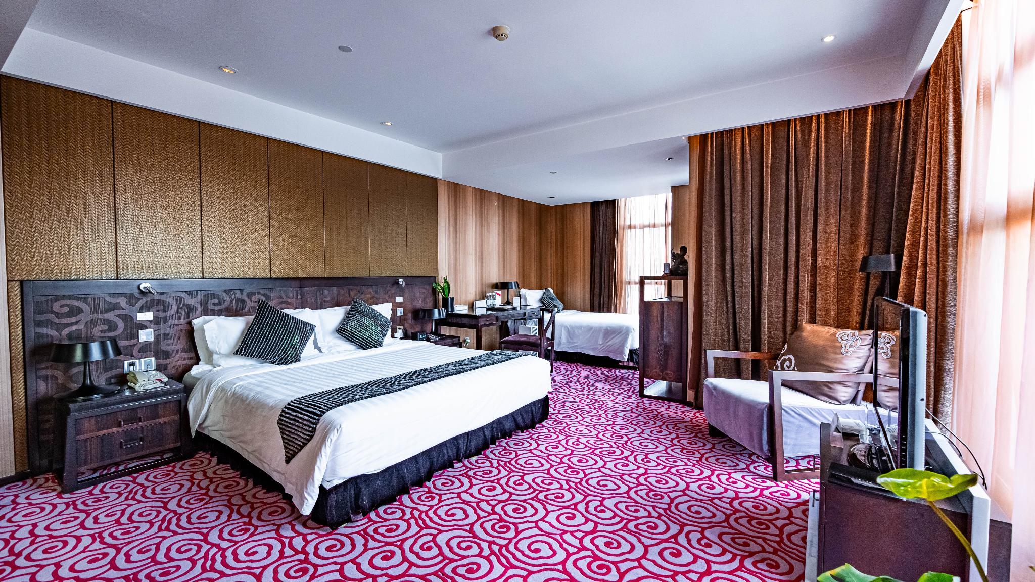 Deluxe, Family 3, 1 Double and 1 Single Bed