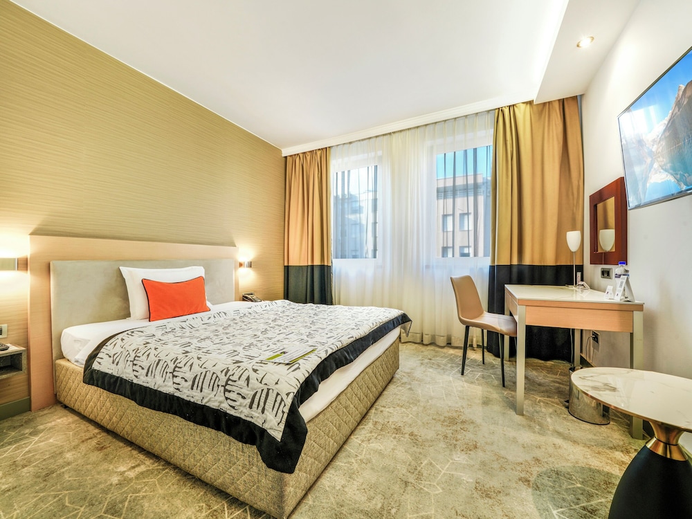 SUPERIOR, DOUBLE BED