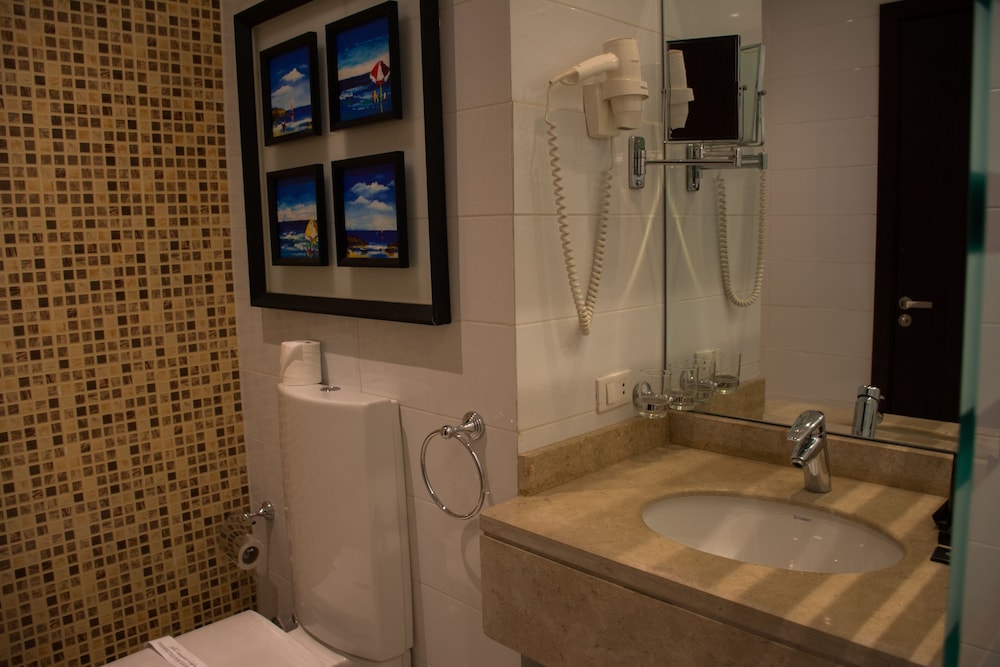 Jewel Sports City Resort And Spa 57/58