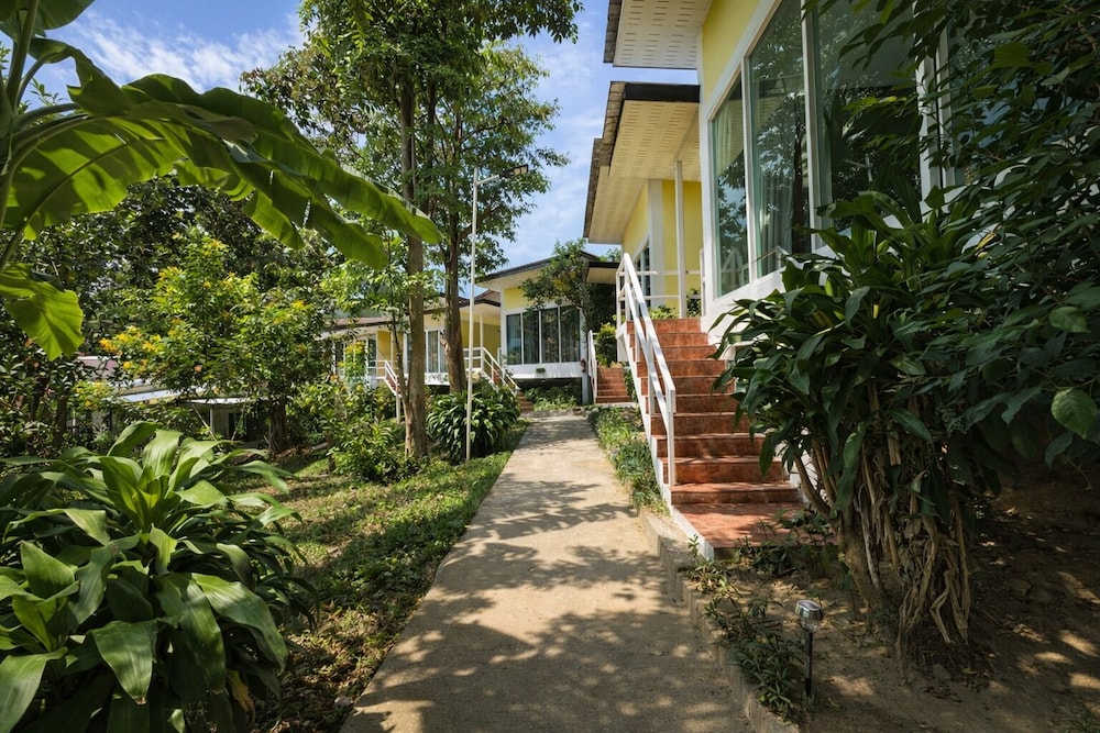 Phi Phi Chang Grand Resort 68/71