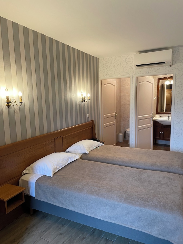 Hotel De La Cloche 14/42