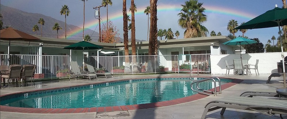 The Villas of Palm Springs 45/50