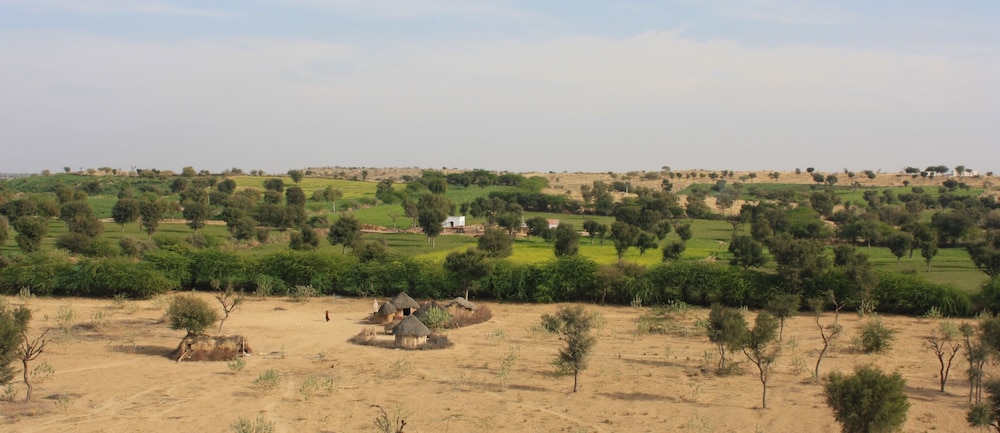 THE MANAVAR RESORT AND CAMP 30/50