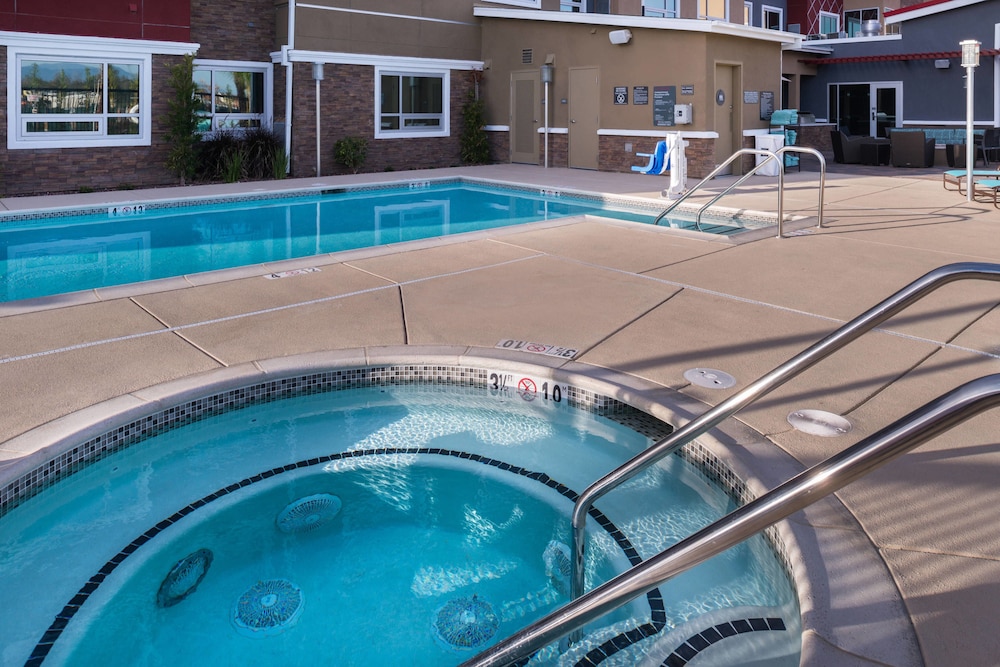 Residence Inn Temecula Murrieta 4/50
