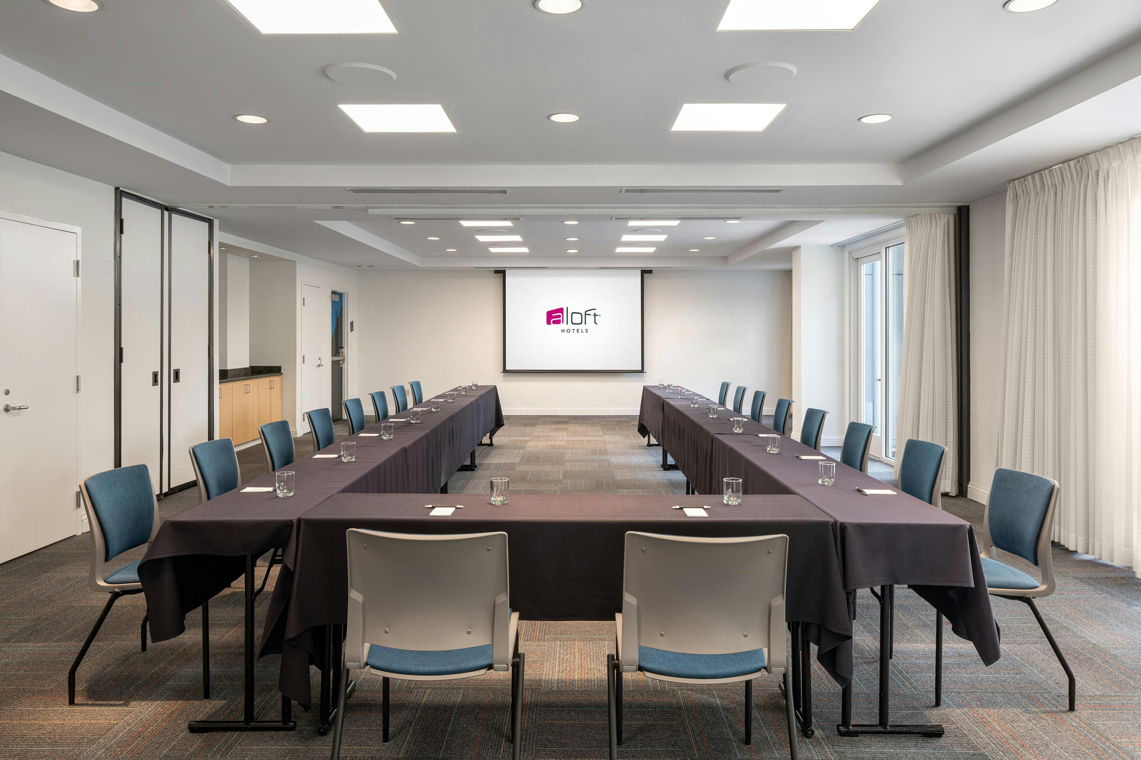 Aloft Mountain View 18/21