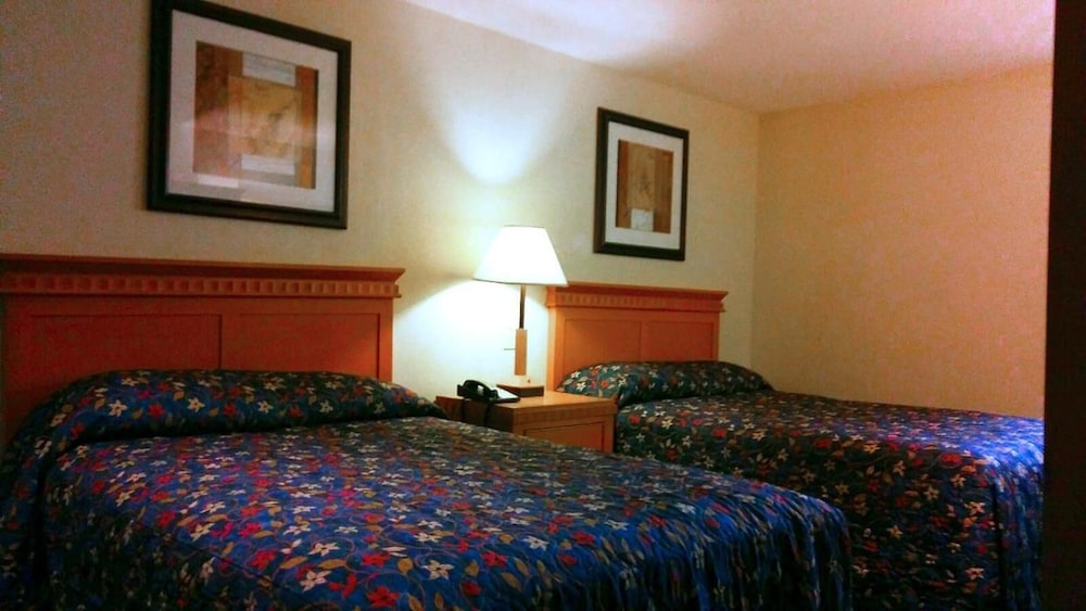 Super 8 by Wyndham Monticello NY 23/45