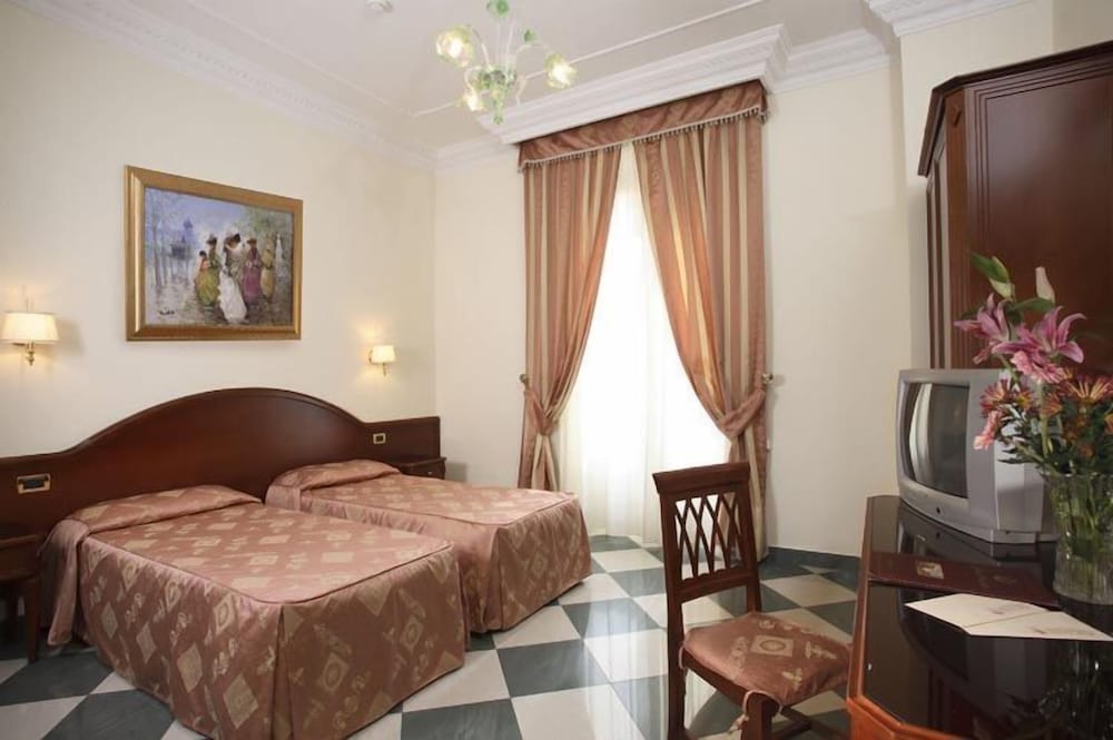Hotel Contilia 25/66