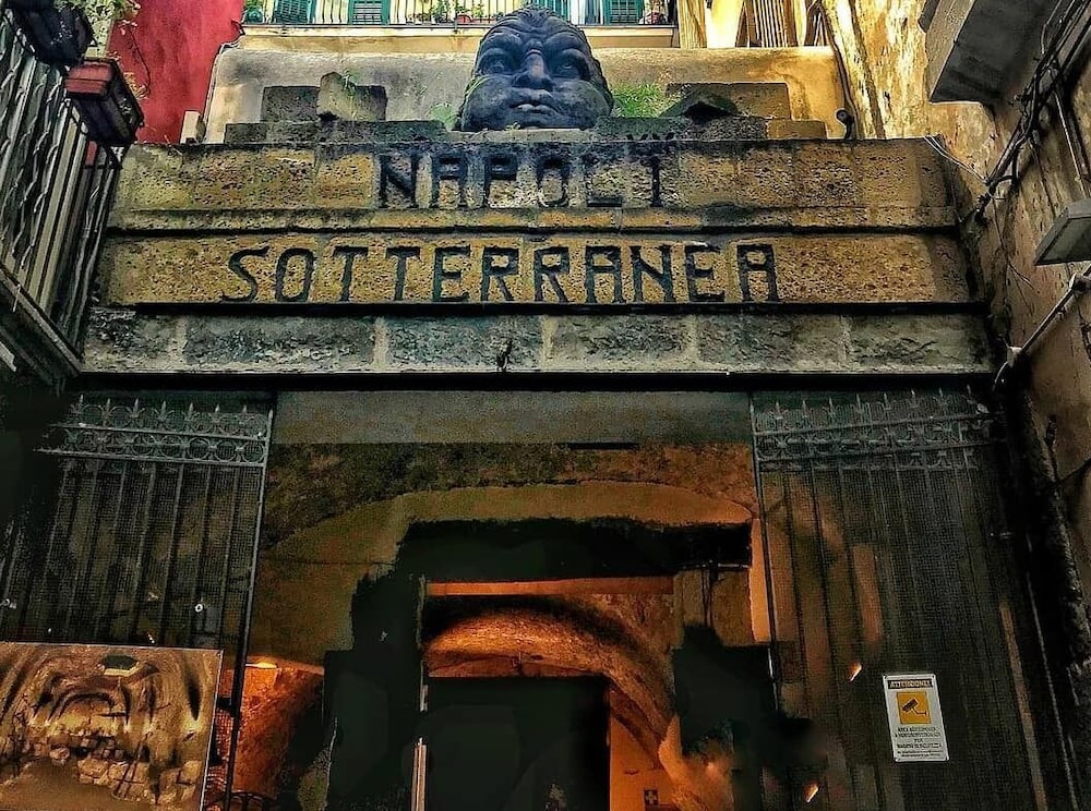 Napolis Gold Hotel in NAPLES
