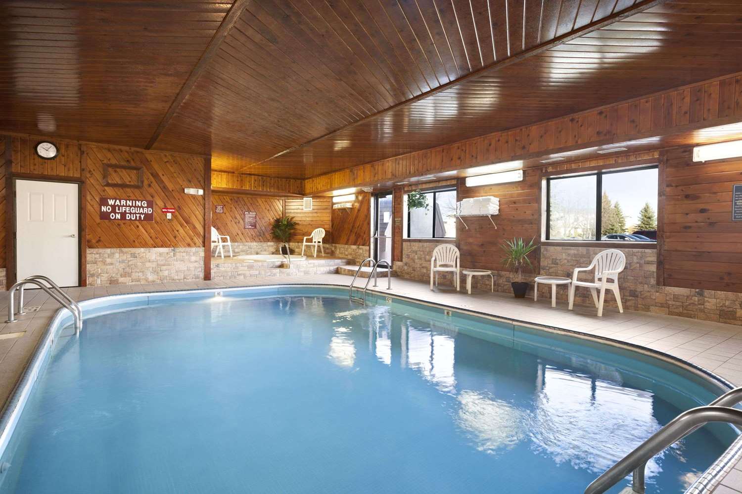 Days Inn by Wyndham Grand Forks Columbia Mall 7/10