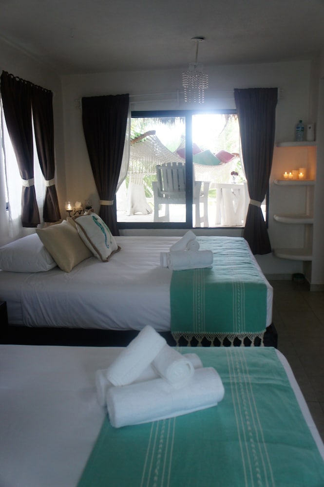 ROYAL, 2 KING BEDS, TERRACE
