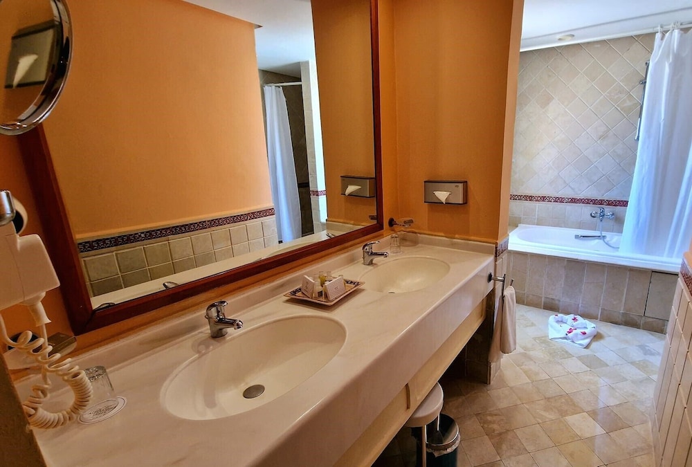 Alhambra Thalasso 62/63