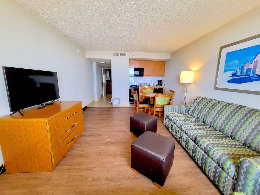 The Barclay Towers Resort Hotel 33/49