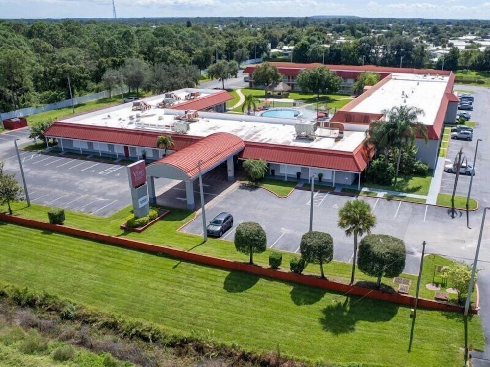 Vero Beach Inn & Suites 71/79
