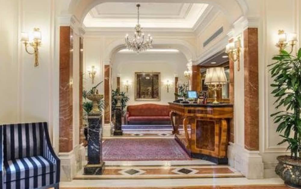 Albergo Del Senato 9/40
