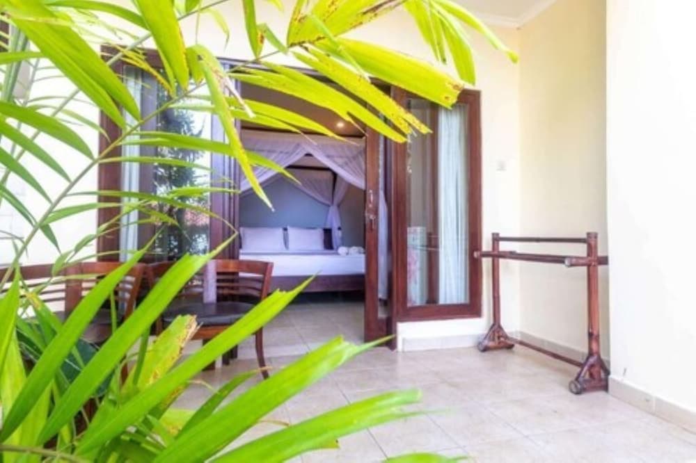 Rising Star Beach Resort 6/50