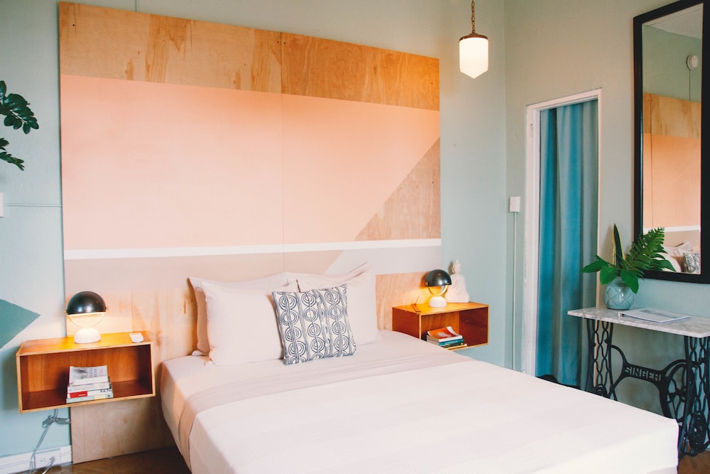 Sanctuary, Queen Bed