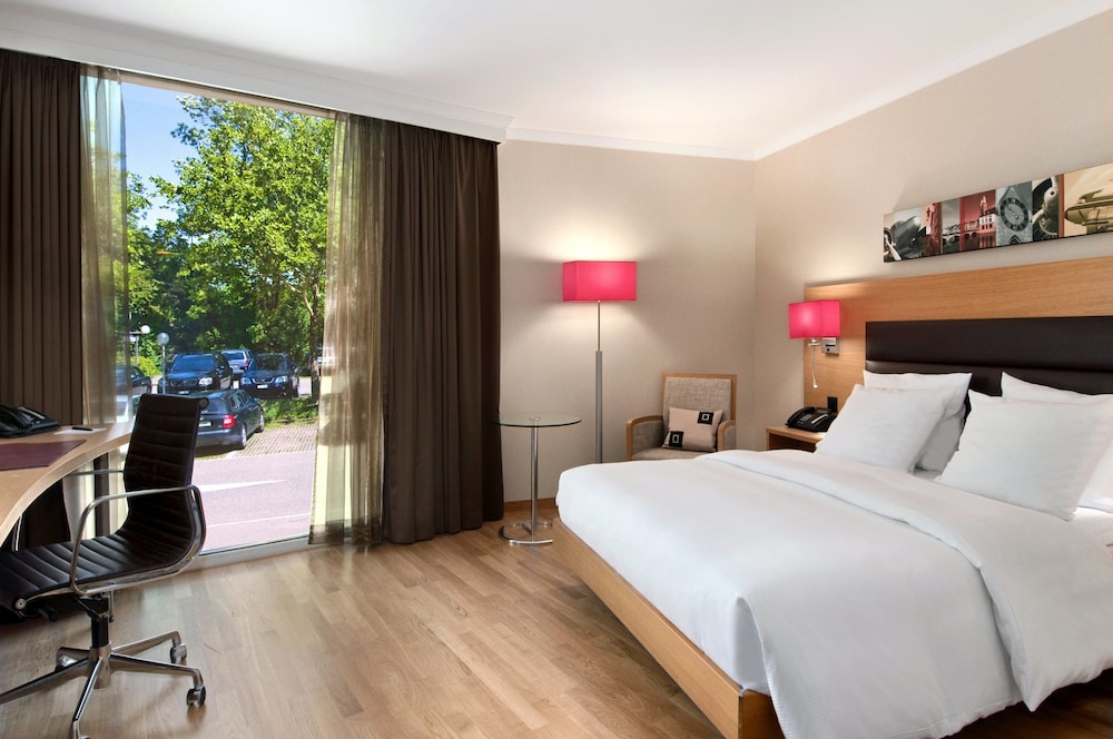 Hilton Zurich Airport 19/78
