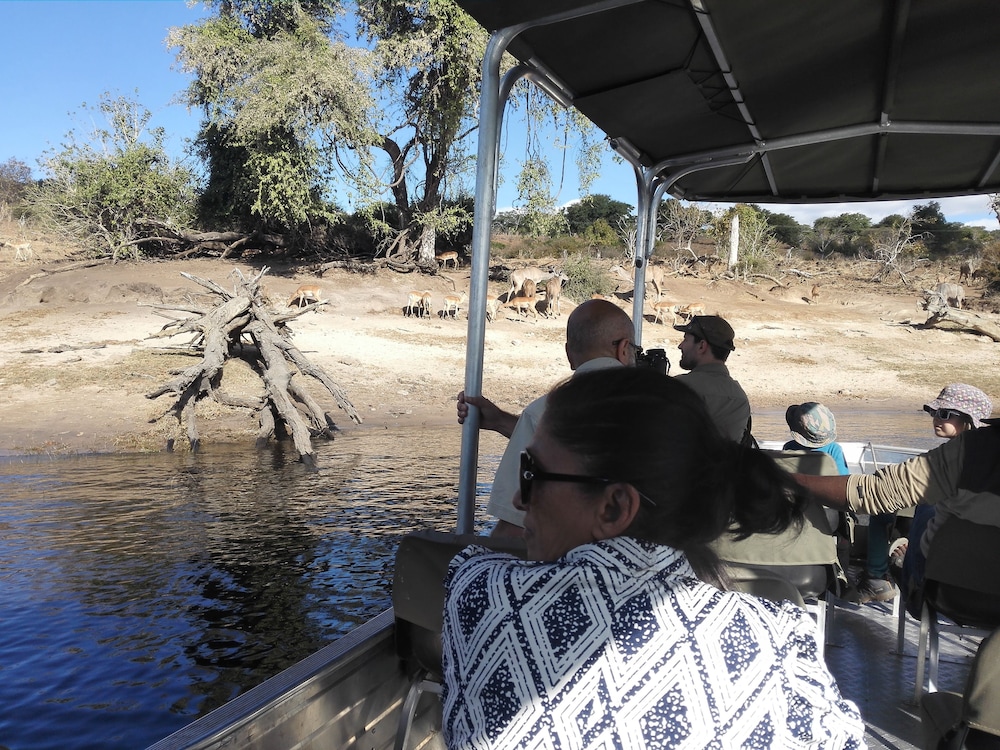 Chobe Sunset Chalets 21/49