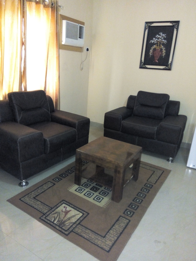 De Lawrence Court Suites 27/41