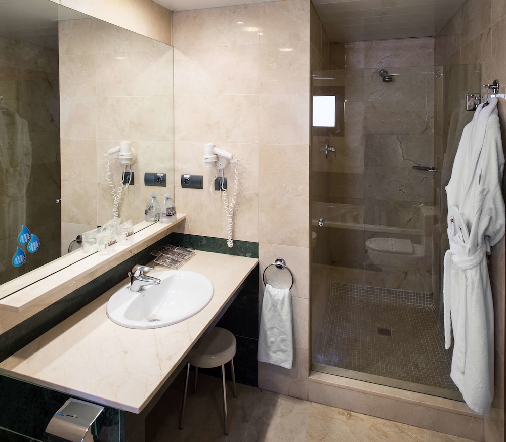 Catalonia Born Hotel 11/62