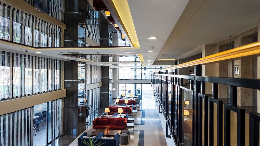 Angels Park Hotel 58/61
