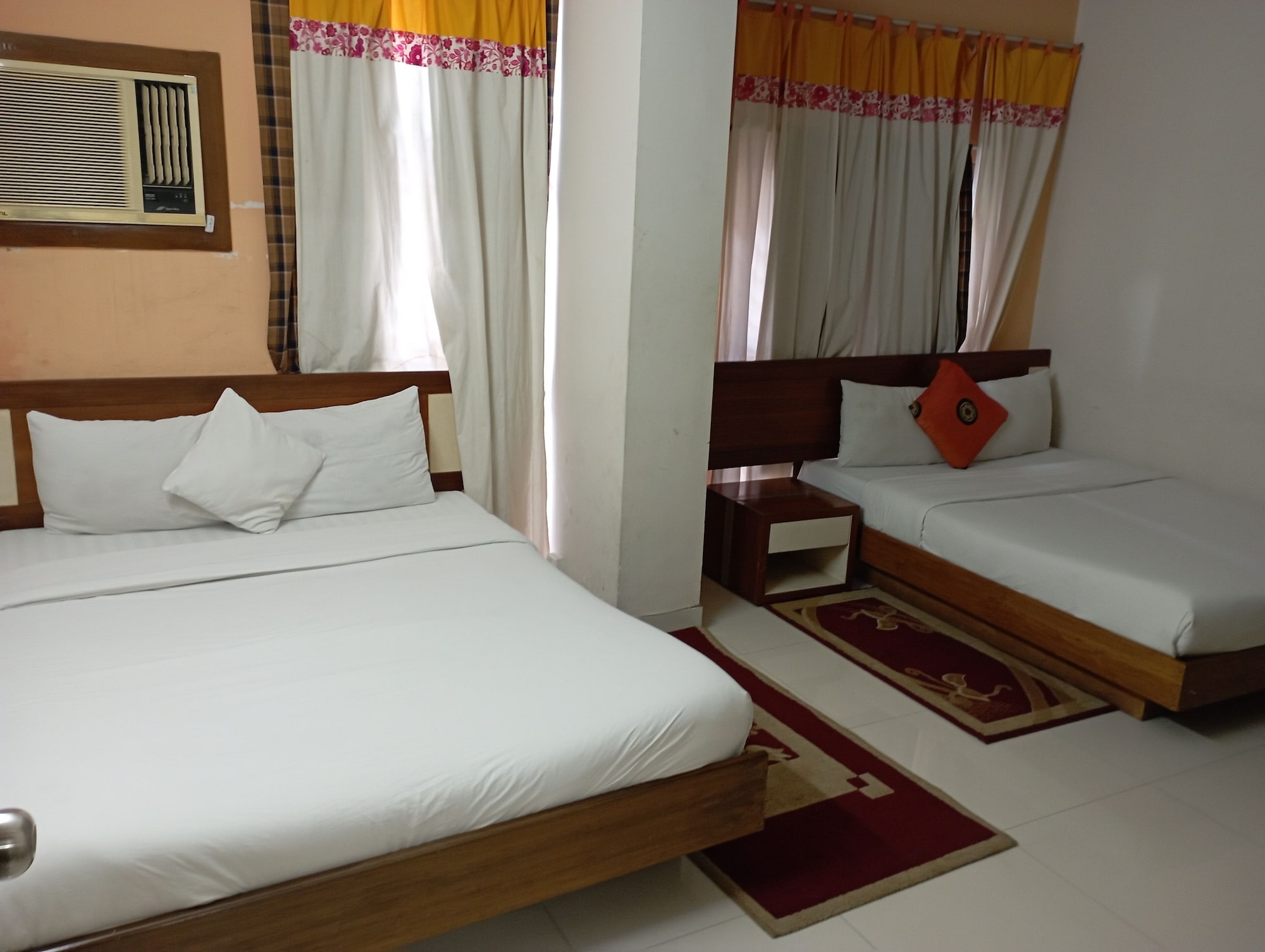 FAMILY, DOUBLE OR TWIN BED