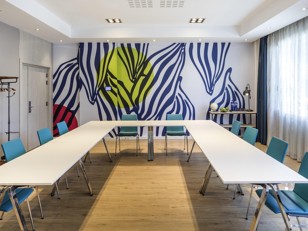 Novotel Barcelona Cornella Hotel 52/71