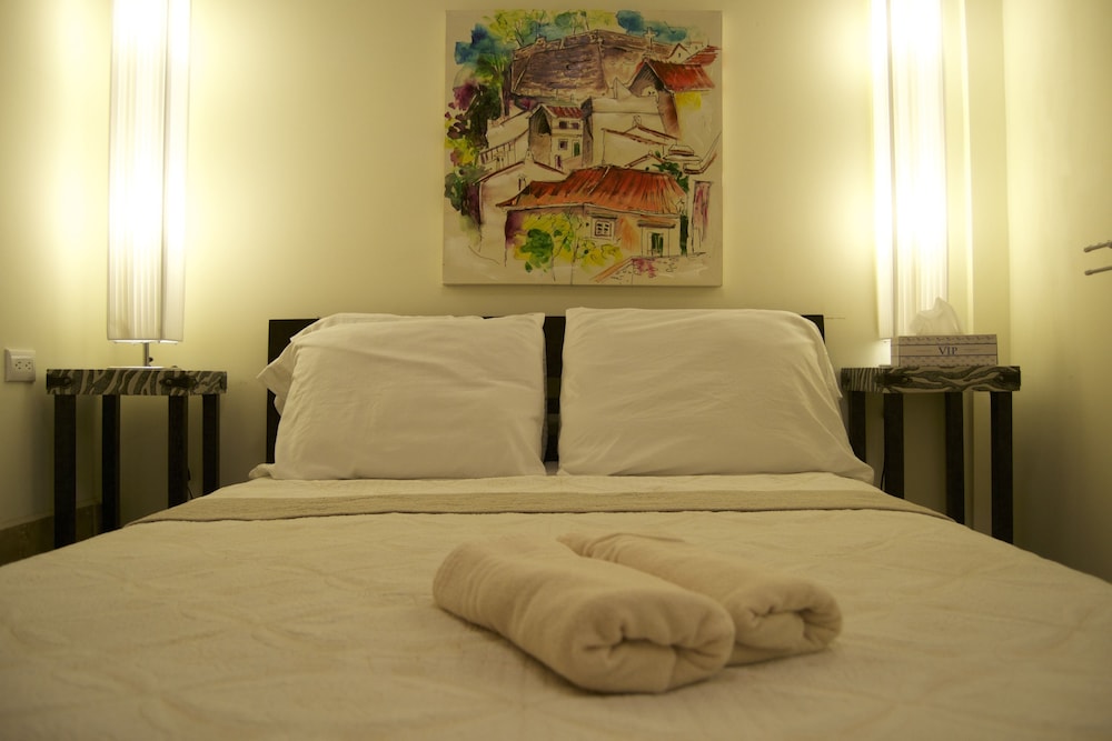 Colours Oasis Resort 34/72