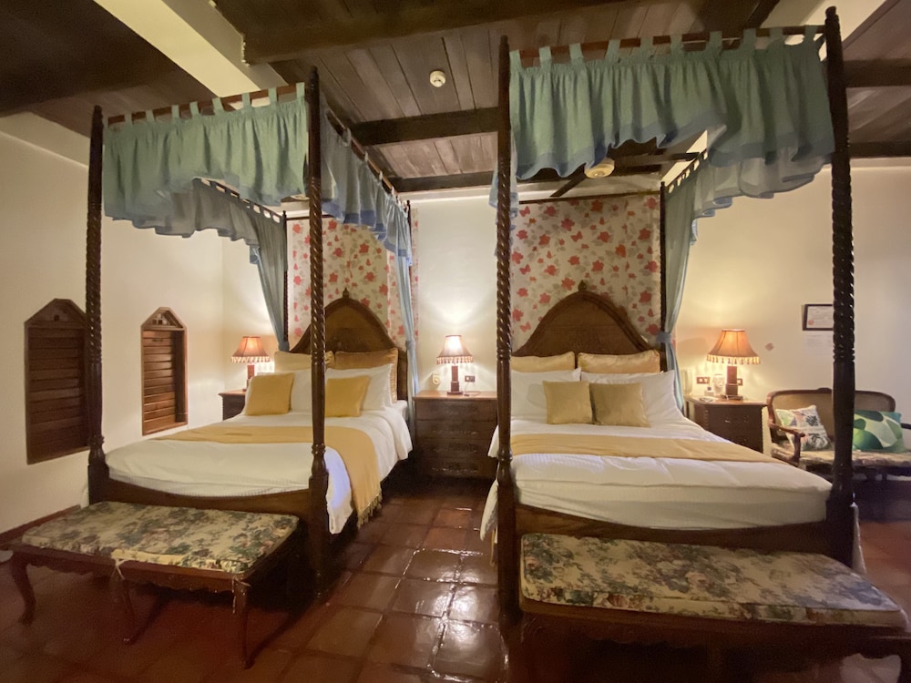 Tropicana Castle Dive Resort powered by Cocotel 12/50