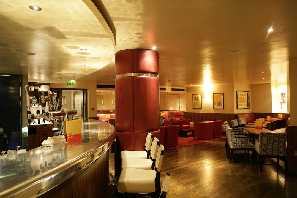 Fitzwilliam Hotel 42/52