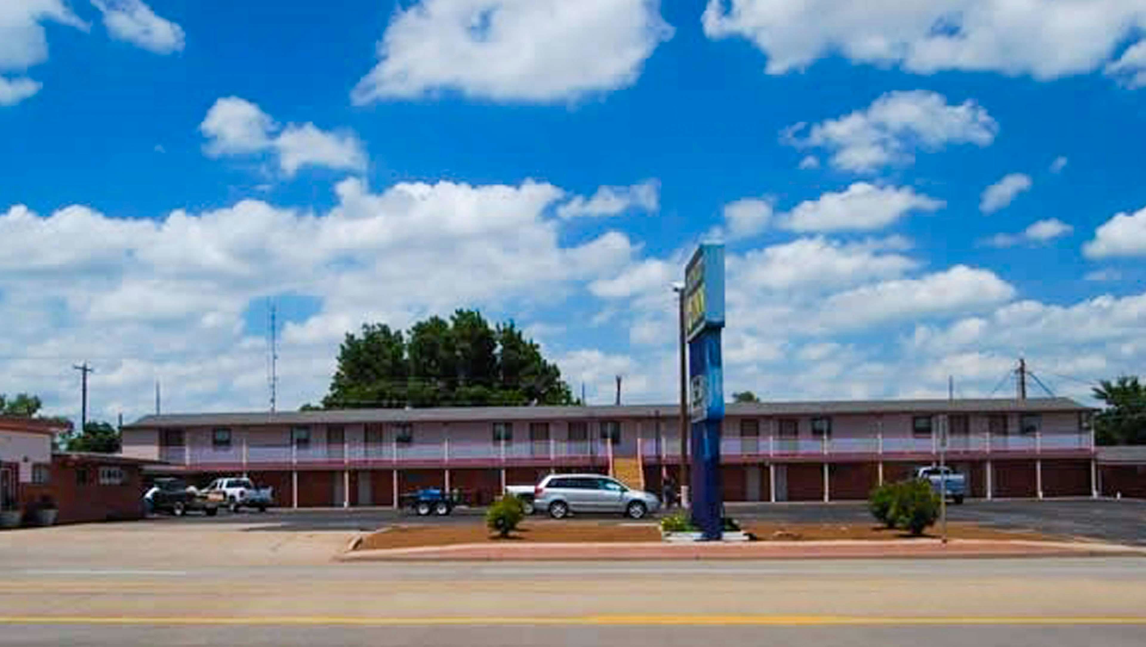 American Inn And Suites Childress 26/30